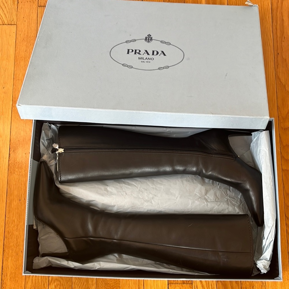 Prada Leather Boots - Size 37 in really good condition.